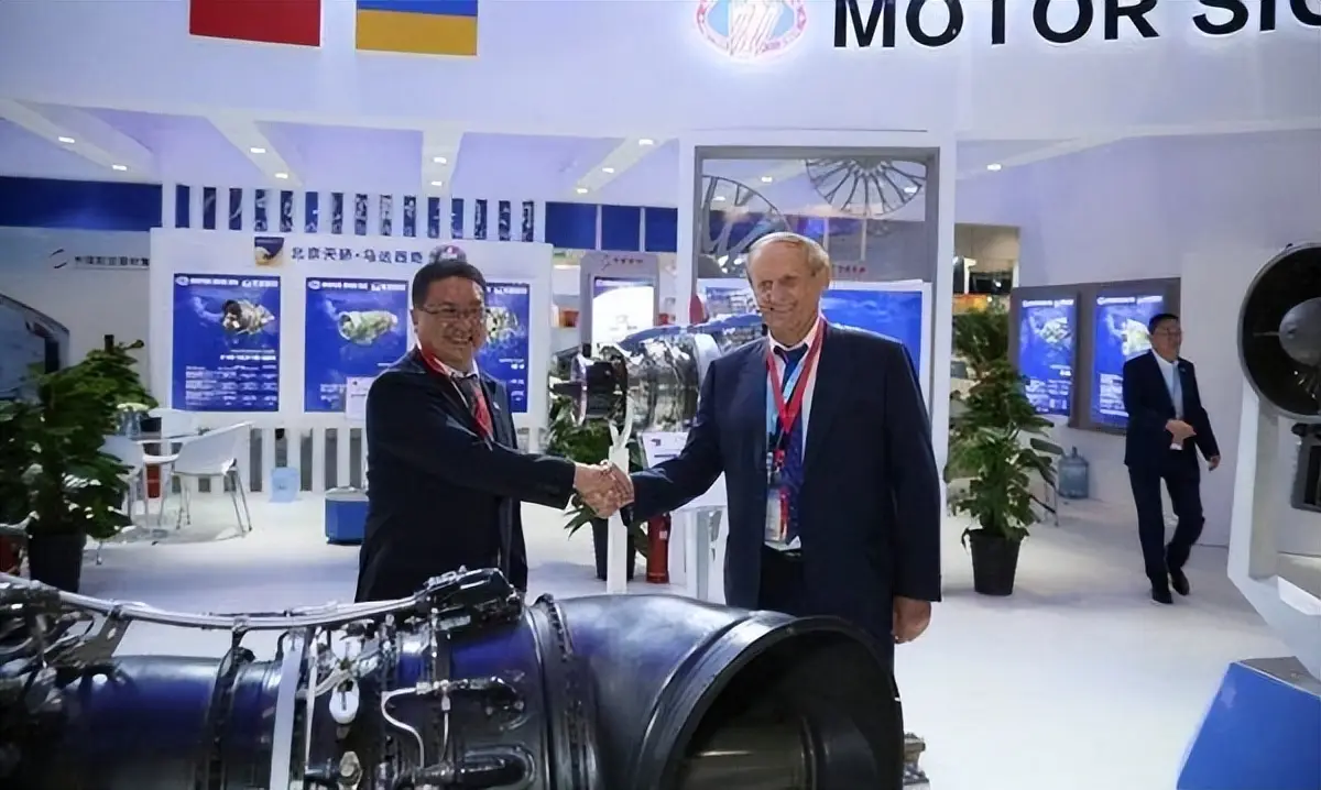 苏联解体后乌克兰军工衰退，俄乌冲突持续，政权由演员掌控？