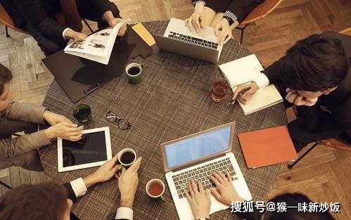 现在小本创业加盟选哪家？猴一味智能炒饭教你用高翻台率赚钱