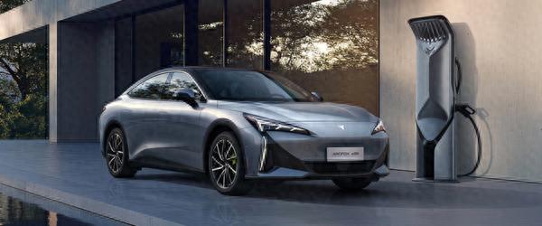 北汽蓝谷2025年预亏情况及发展趋势，北汽股份股票代码是？