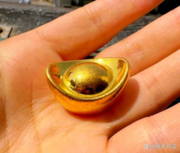 23 岁月入 2 万爱玩的饰品店老板黄女士如何理财？